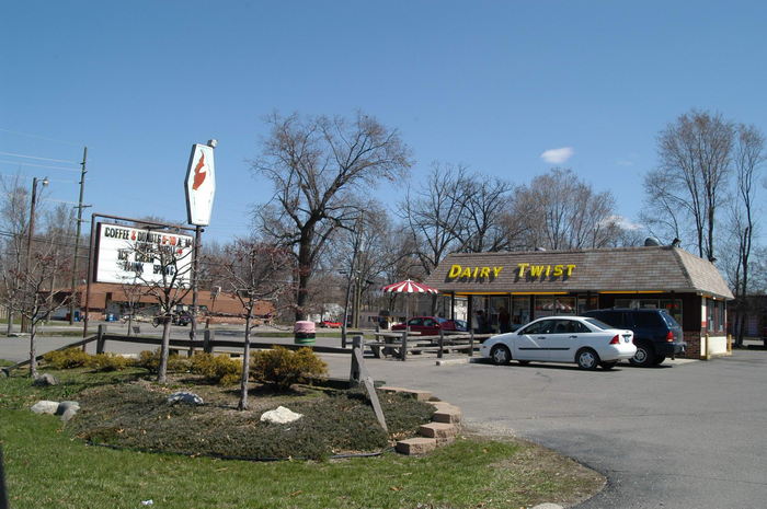 Dairy Twist - 2004 Photo (newer photo)